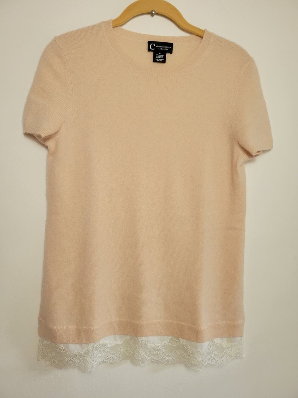 C by Bloomingdale’s 100% Cashmere Lace Hem Sweater M Beige Blush Short Sleeve